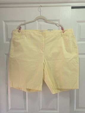 Talbots Pale Yellow Bermuda Shorts